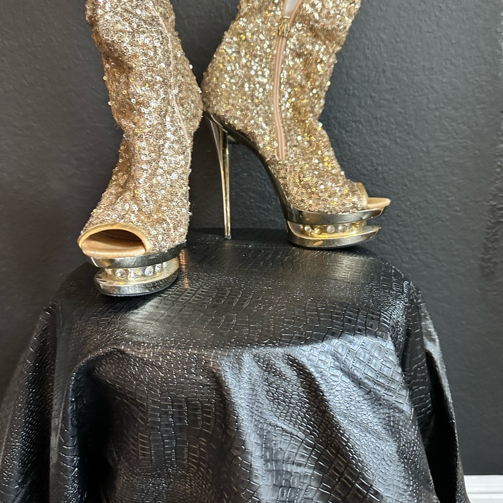 Elegant Gold Stiletto Heels